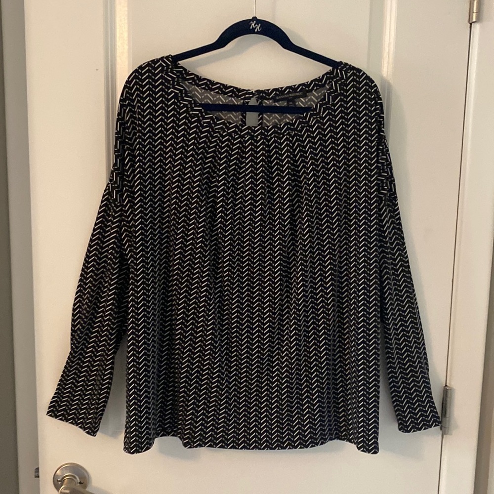Banana Republic Black and White Long Sleeve Top